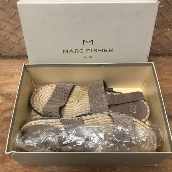 MARC FISHER IOB - PHEBE 2 BEIGE SUEDE SANDALS Size 11, MSRP $140 - Picture 2 of 9